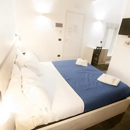 Hall In Chiostro Неаполь