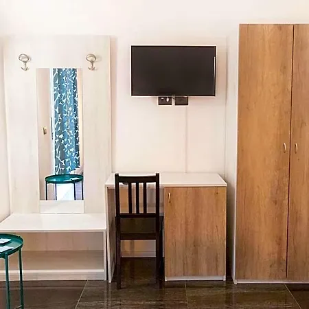 Alojamento de Acomodação e Pequeno-almoço Hall In Chiostro 3*